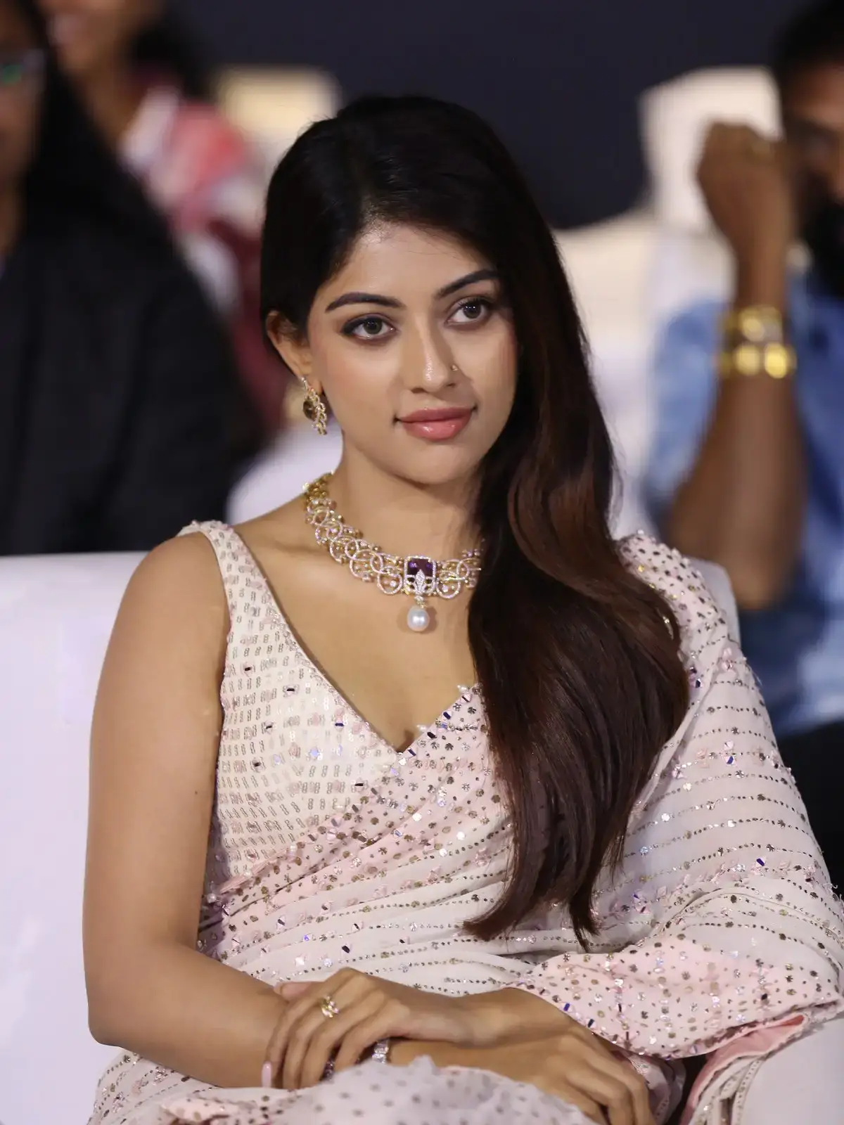 ANU EMMANUEL IN BEAUTIFUL WHITE SAREE SLEEVELESS BLOUSE 14